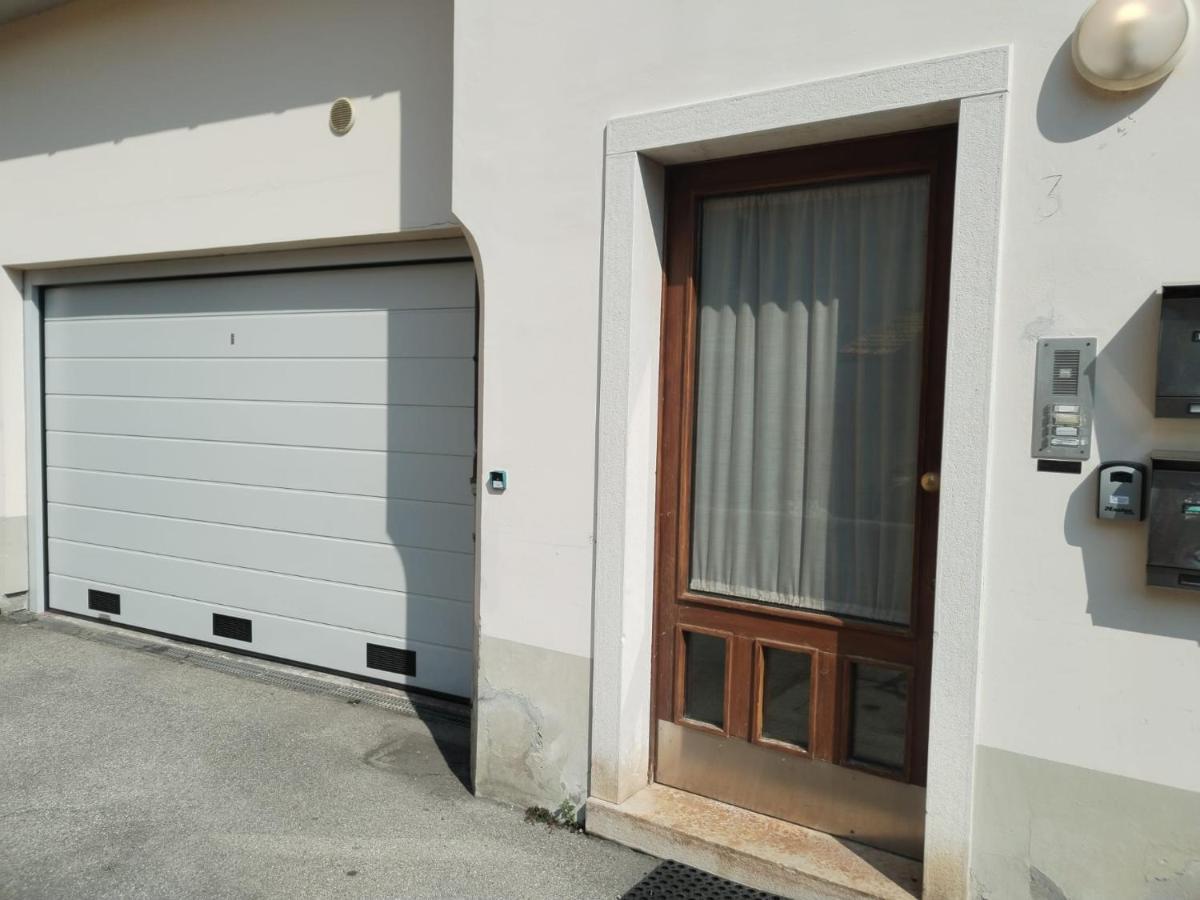 Il Vicolo_Carinissimo Appartamento In Centro Storico, Zona Giorno Mansardata Belluno Exterior photo