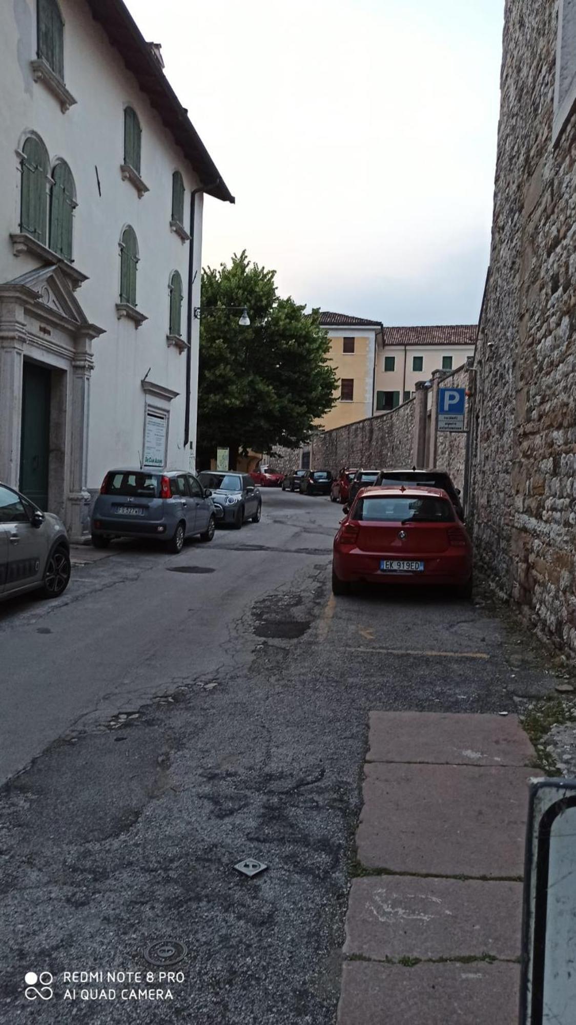 Il Vicolo_Carinissimo Appartamento In Centro Storico, Zona Giorno Mansardata Belluno Exterior photo
